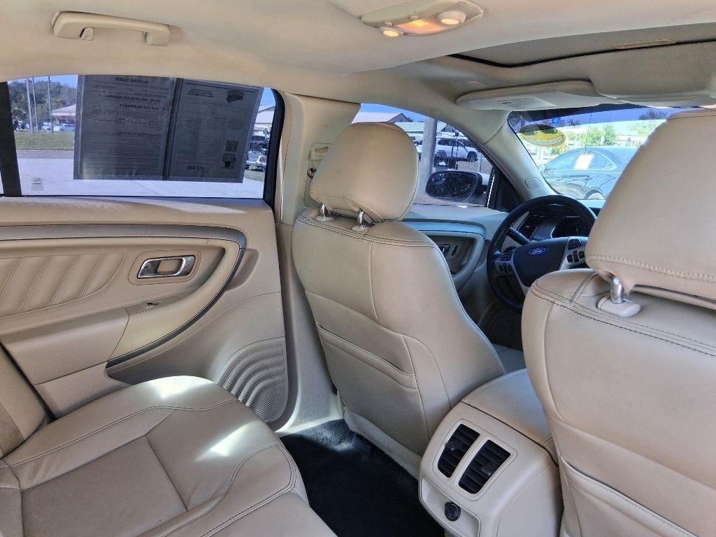 Ford Taurus 4dr Sdn SEL FWD 2016