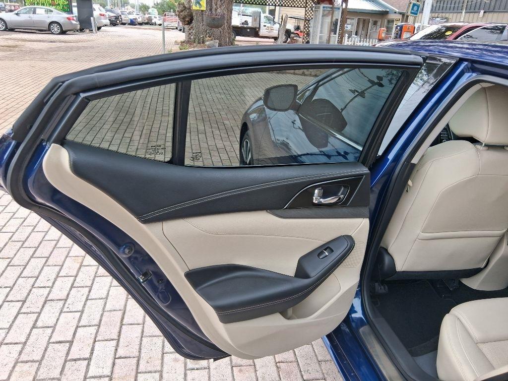 Nissan Maxima SV 3.5L *Ltd Avail* 2017