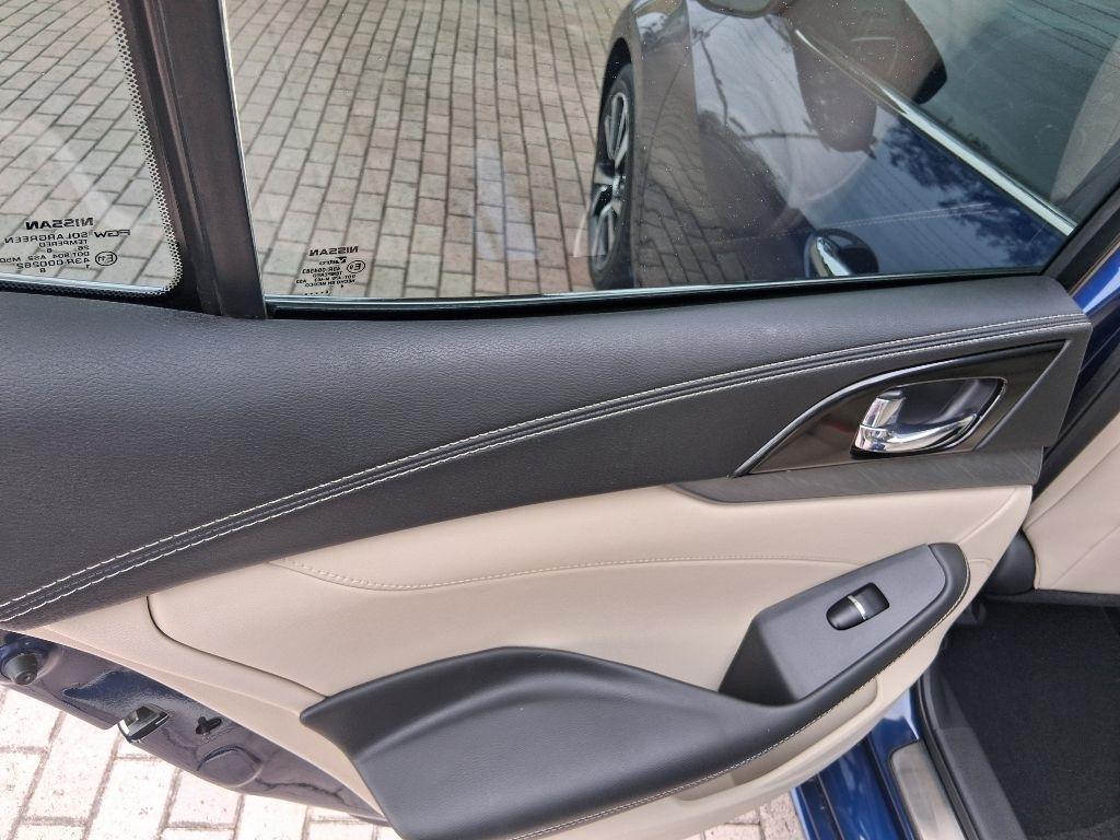 Nissan Maxima SV 3.5L *Ltd Avail* 2017