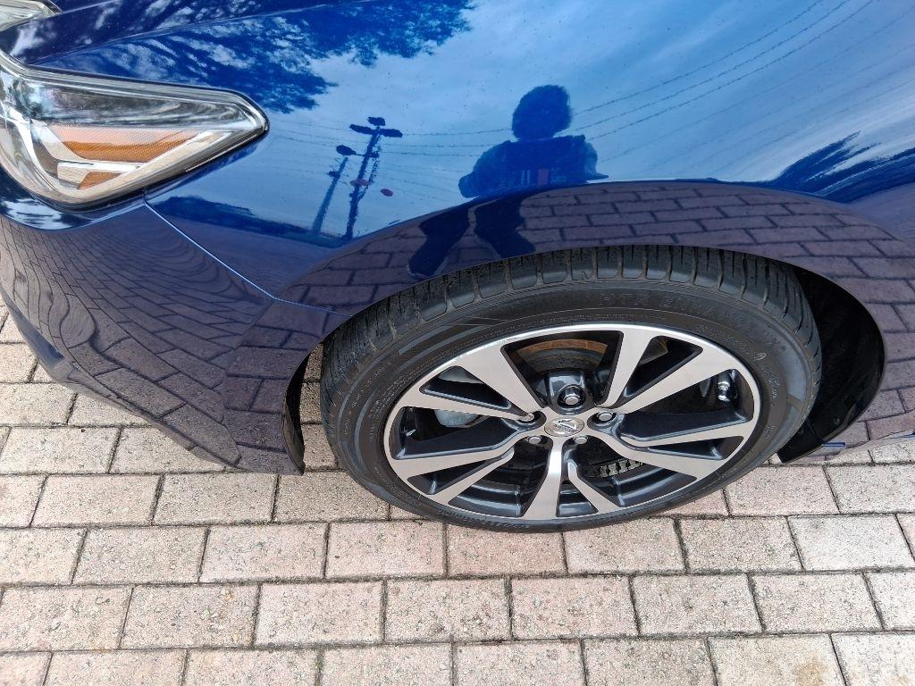 Nissan Maxima SV 3.5L *Ltd Avail* 2017