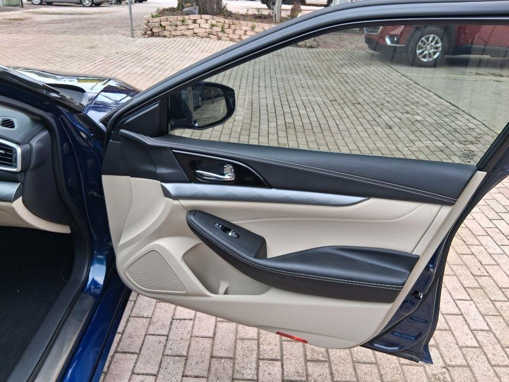 Nissan Maxima SV 3.5L *Ltd Avail* 2017