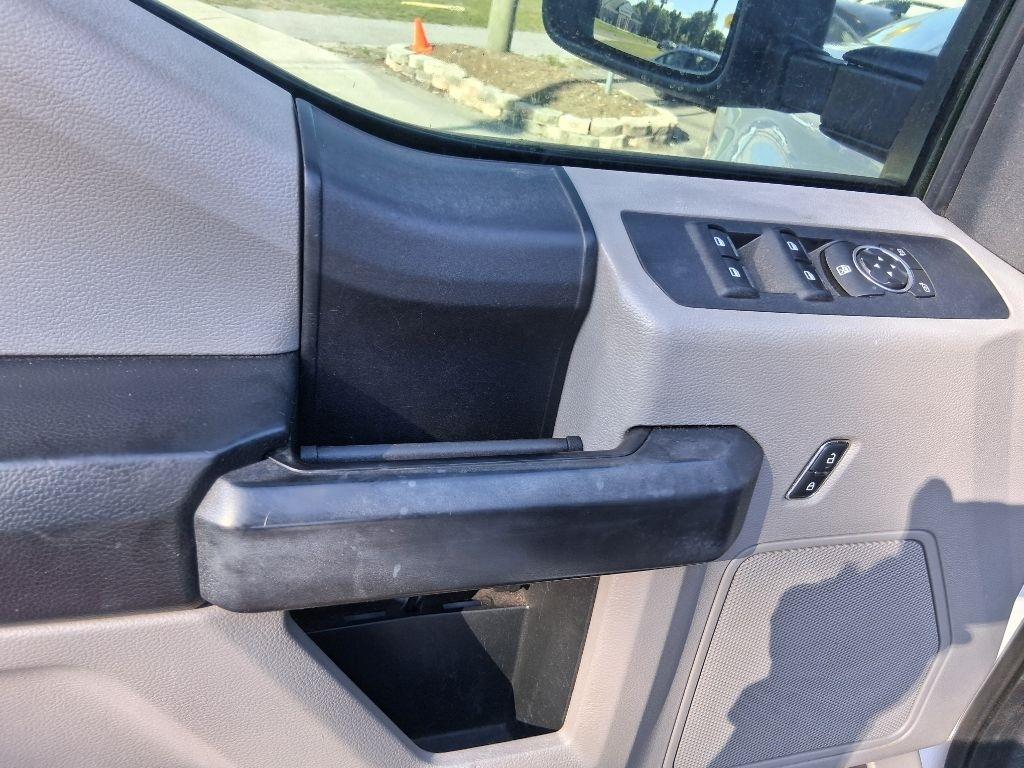 Ford Super Duty F-250 SRW Lariat 4WD SuperCab 8' Box 2018