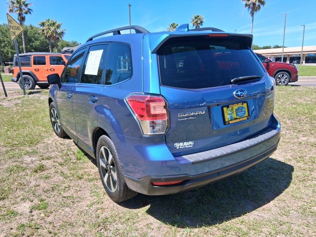 Subaru Forester 2.5i Limited CVT 2017