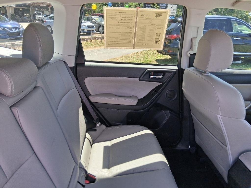 Subaru Forester 2.5i Limited CVT 2017