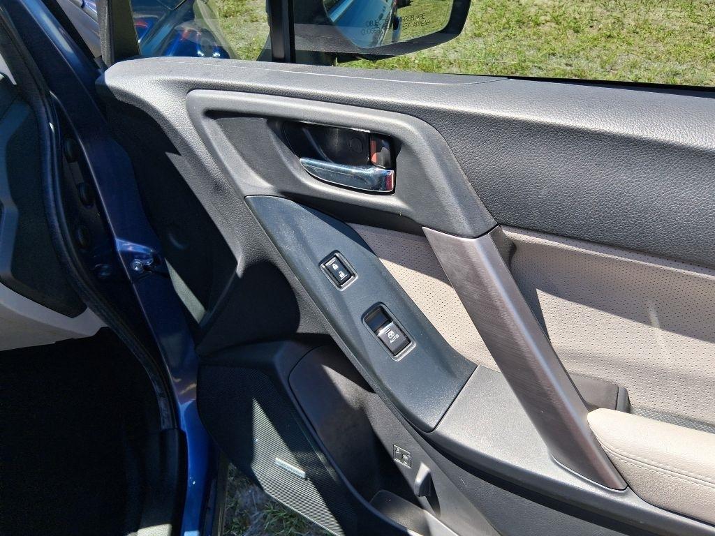 Subaru Forester 2.5i Limited CVT 2017