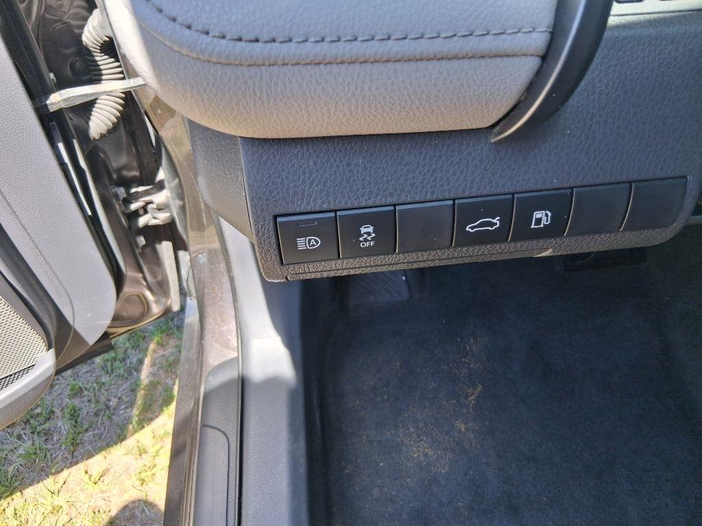 Toyota Camry XLE Auto (Natl) 2018