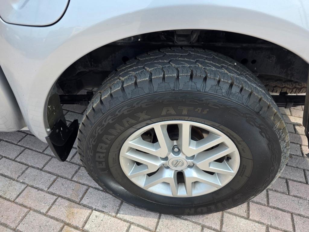 Nissan Frontier 2WD Crew Cab SWB Auto Desert Runner 2016