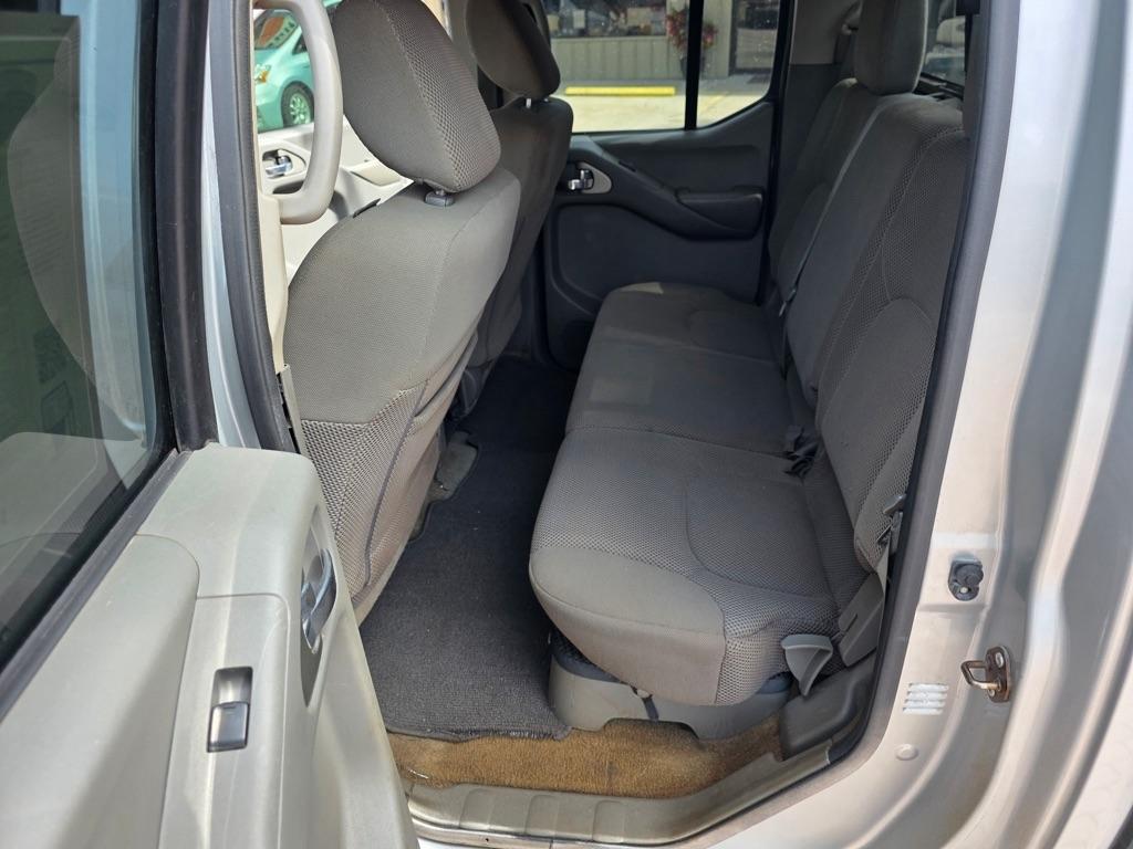 Nissan Frontier 2WD Crew Cab SWB Auto Desert Runner 2016