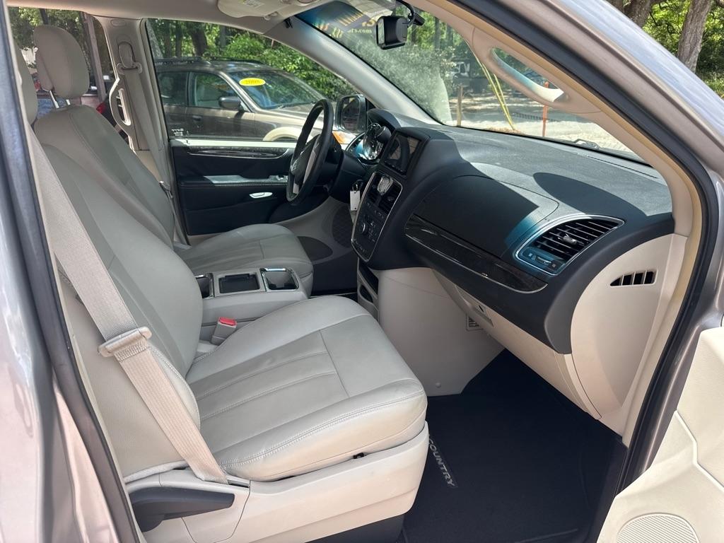 Chrysler Town & Country 4dr Wgn Touring 2016