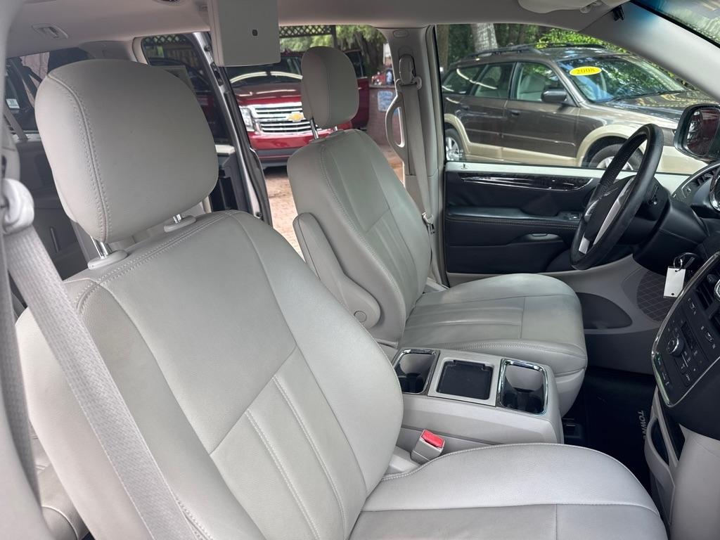 Chrysler Town & Country 4dr Wgn Touring 2016