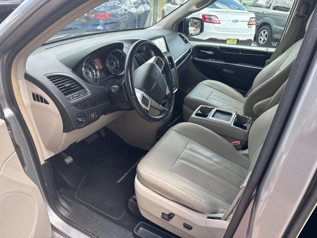 Chrysler Town & Country 4dr Wgn Touring 2016