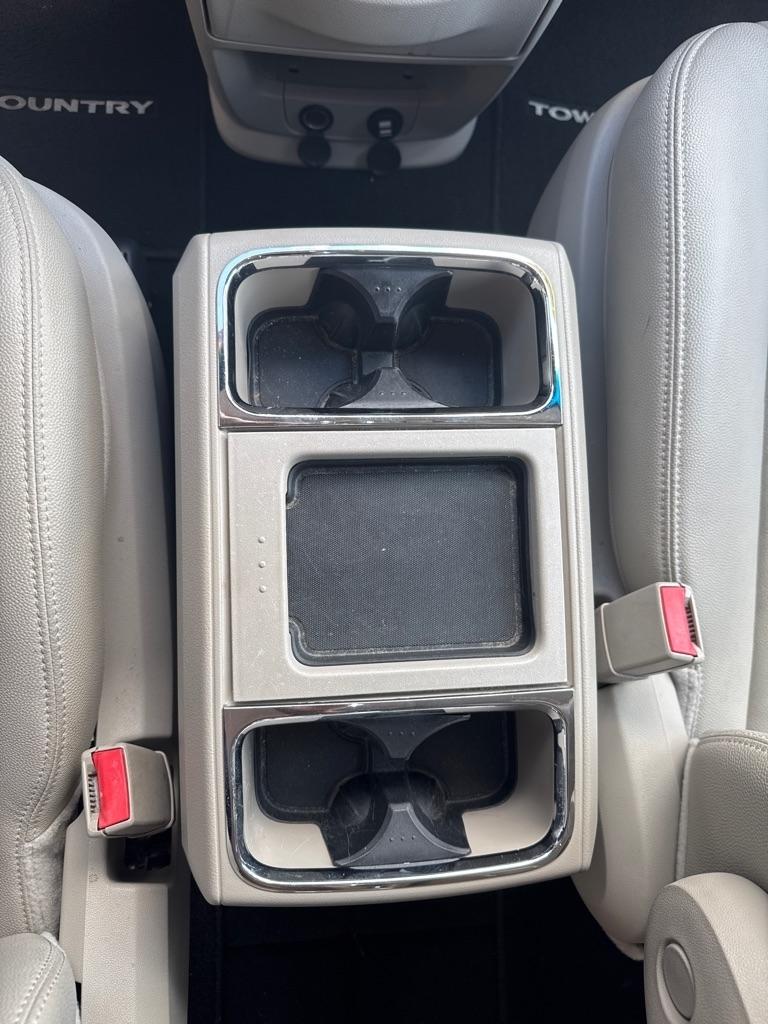 Chrysler Town & Country 4dr Wgn Touring 2016