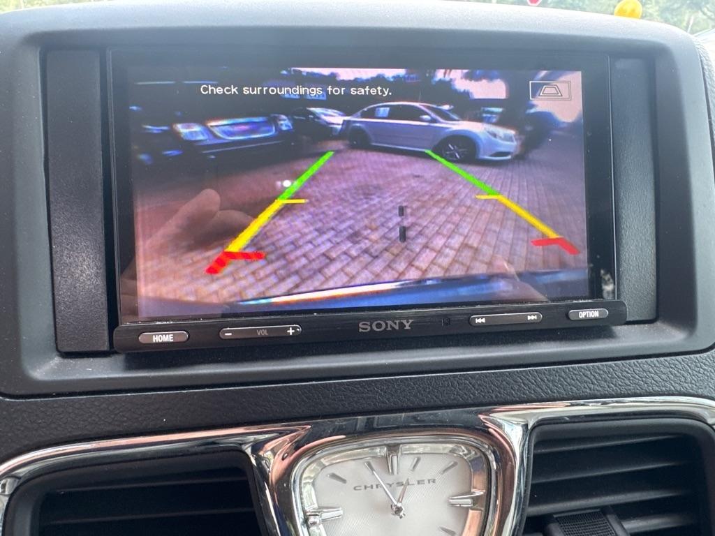 Chrysler Town & Country 4dr Wgn Touring 2016