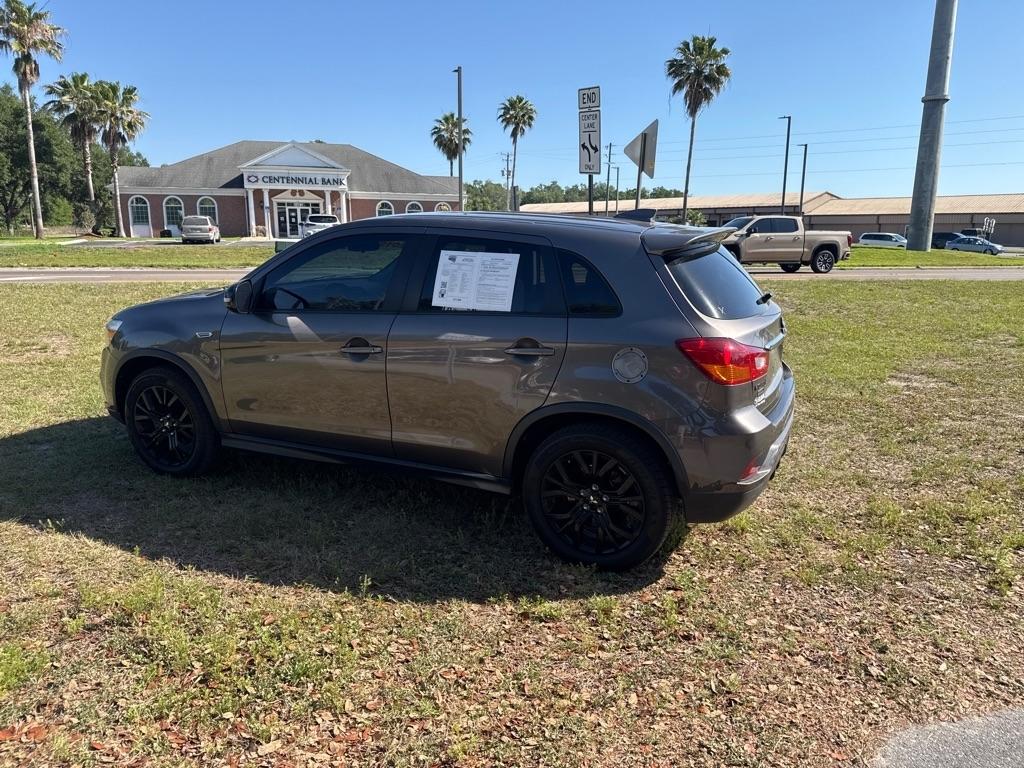 Mitsubishi Outlander Sport ES 2.0 CVT 2019