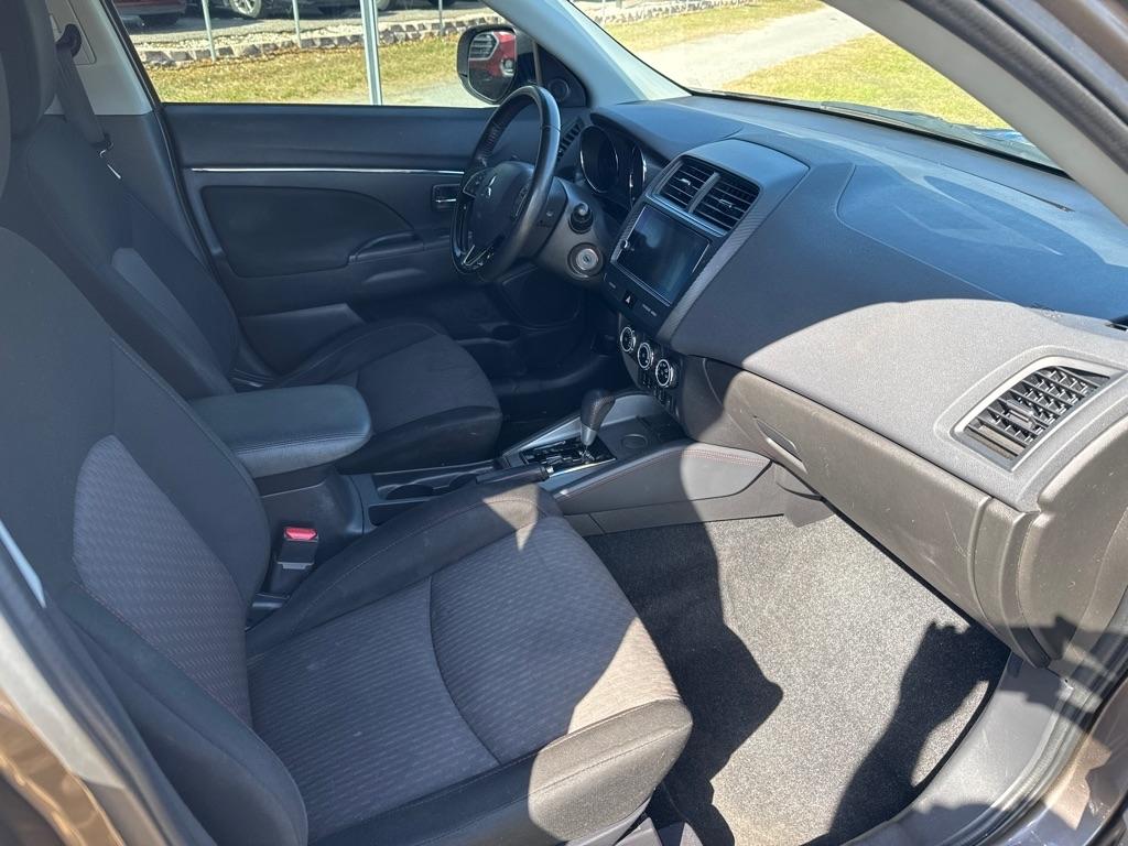 Mitsubishi Outlander Sport ES 2.0 CVT 2019