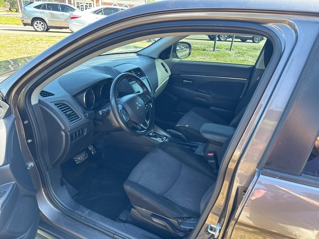 Mitsubishi Outlander Sport ES 2.0 CVT 2019