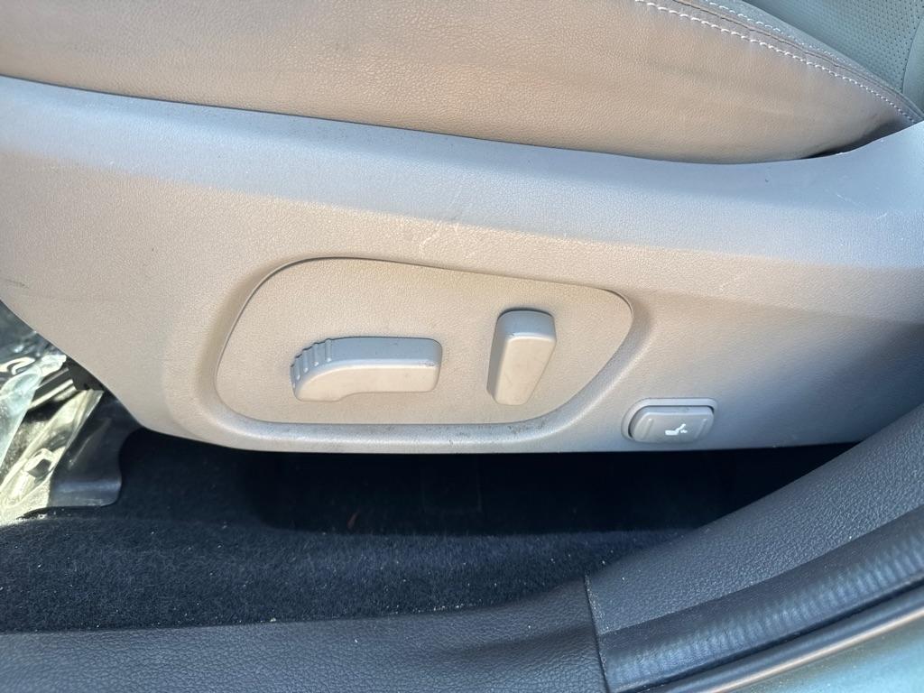 Subaru Forester 4dr CVT 2.5i Limited PZEV 2016