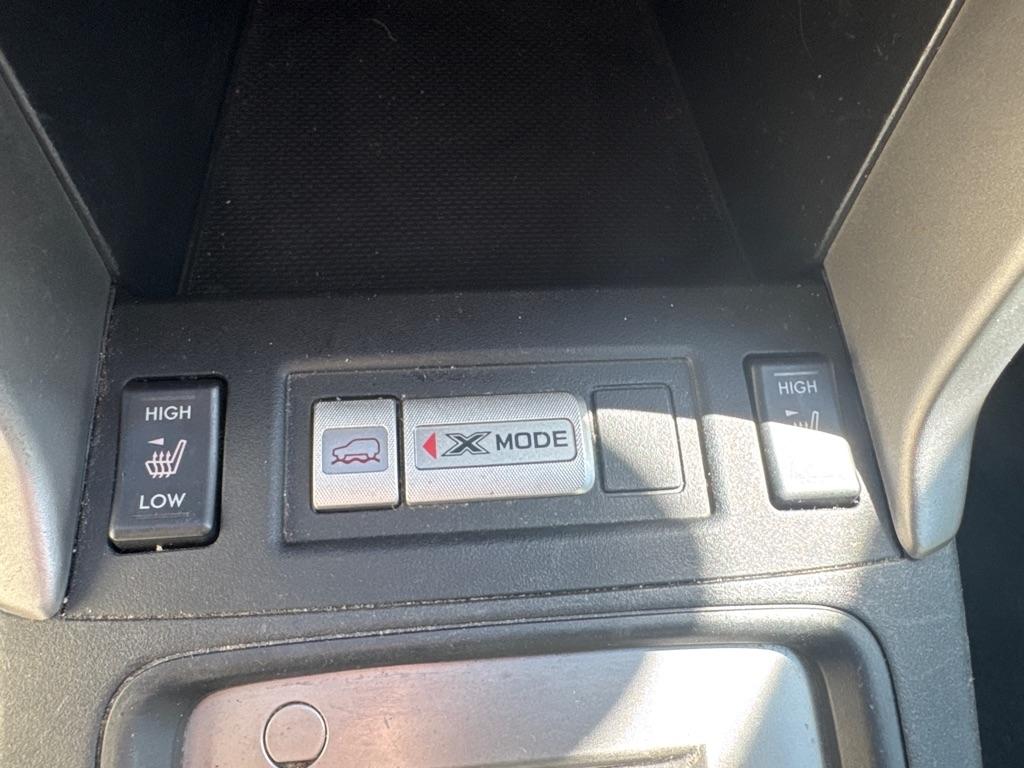 Subaru Forester 4dr CVT 2.5i Limited PZEV 2016