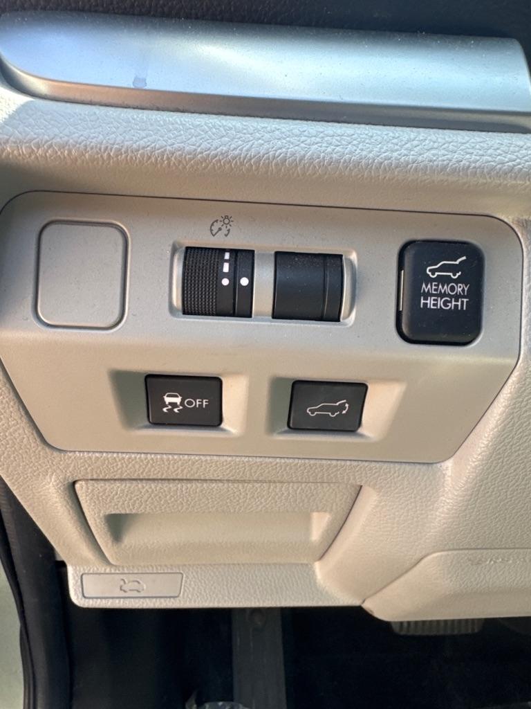 Subaru Forester 4dr CVT 2.5i Limited PZEV 2016