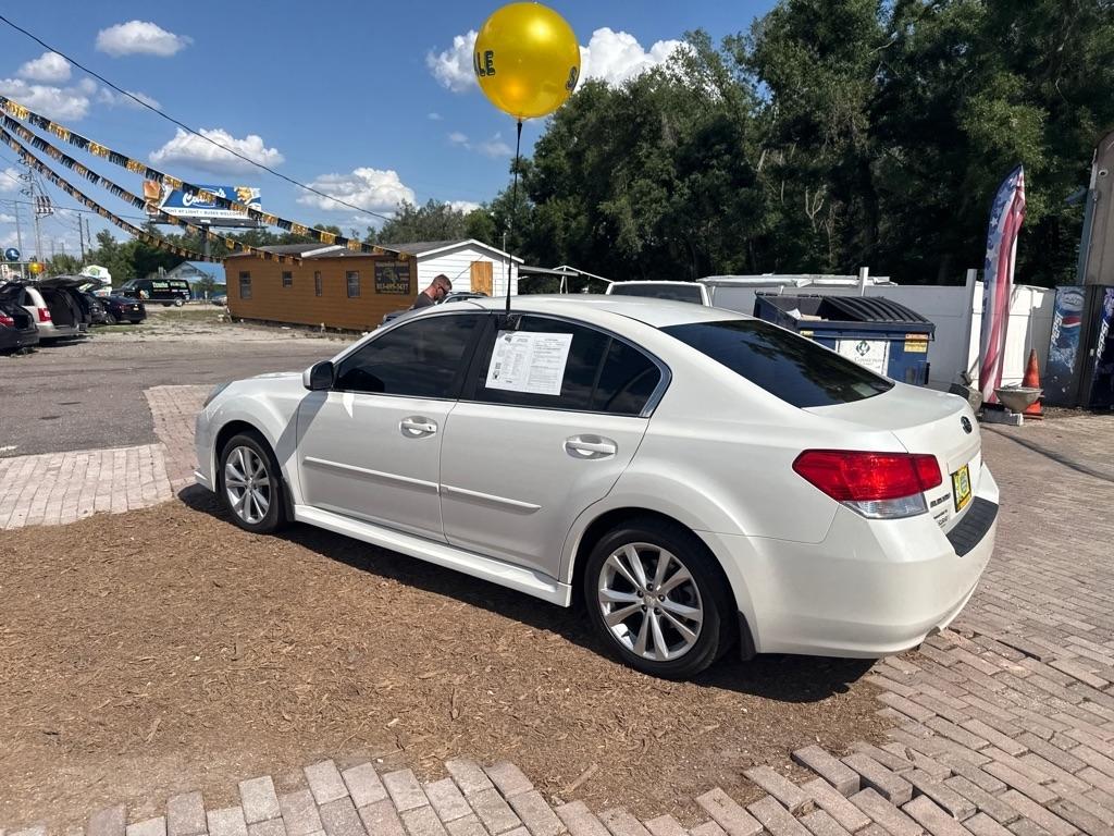 Subaru Legacy 4dr Sdn H4 Auto 2.5i Premium 2013