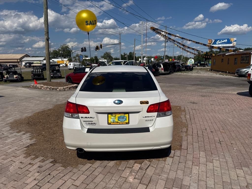 Subaru Legacy 4dr Sdn H4 Auto 2.5i Premium 2013