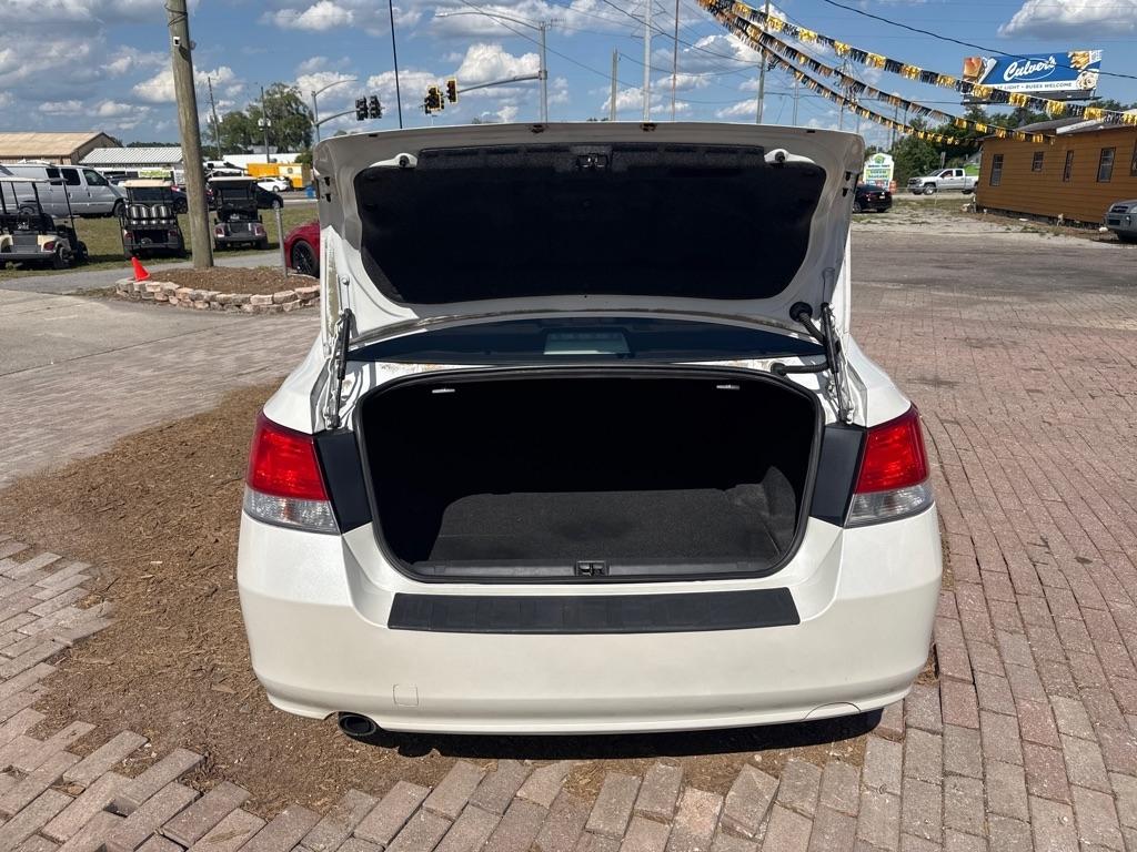 Subaru Legacy 4dr Sdn H4 Auto 2.5i Premium 2013