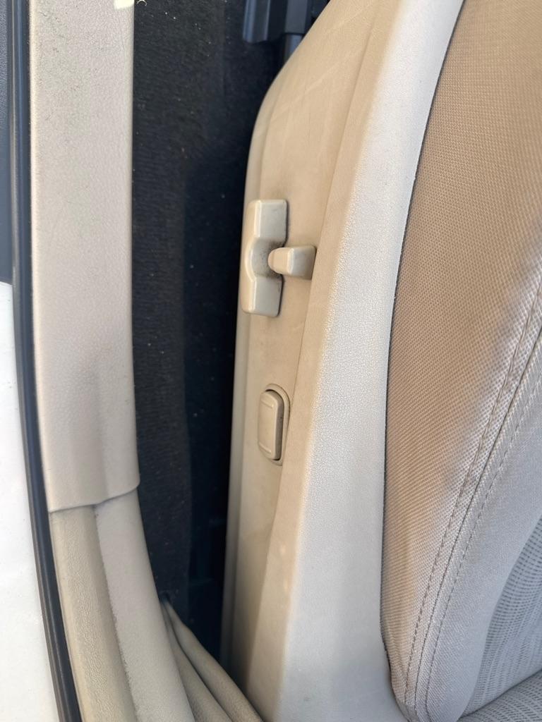 Subaru Legacy 4dr Sdn H4 Auto 2.5i Premium 2013