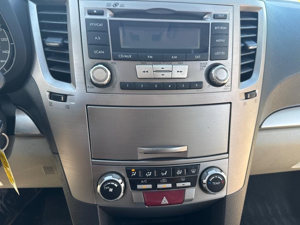 Subaru Legacy 4dr Sdn H4 Auto 2.5i Premium 2013