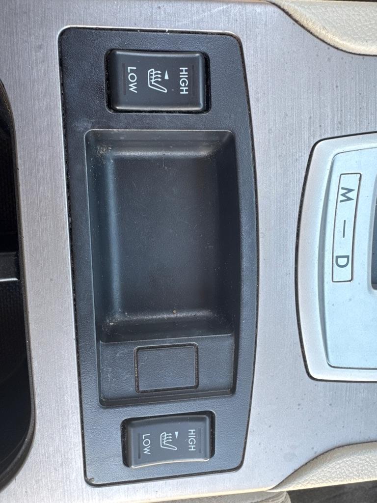 Subaru Legacy 4dr Sdn H4 Auto 2.5i Premium 2013