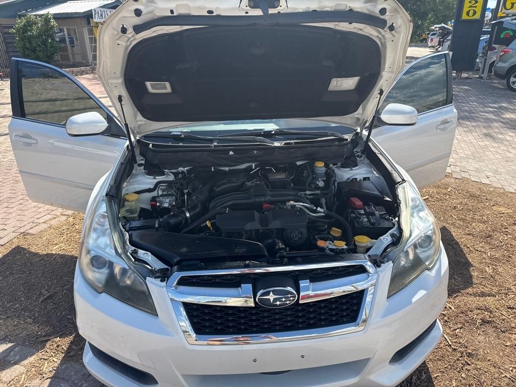 Subaru Legacy 4dr Sdn H4 Auto 2.5i Premium 2013