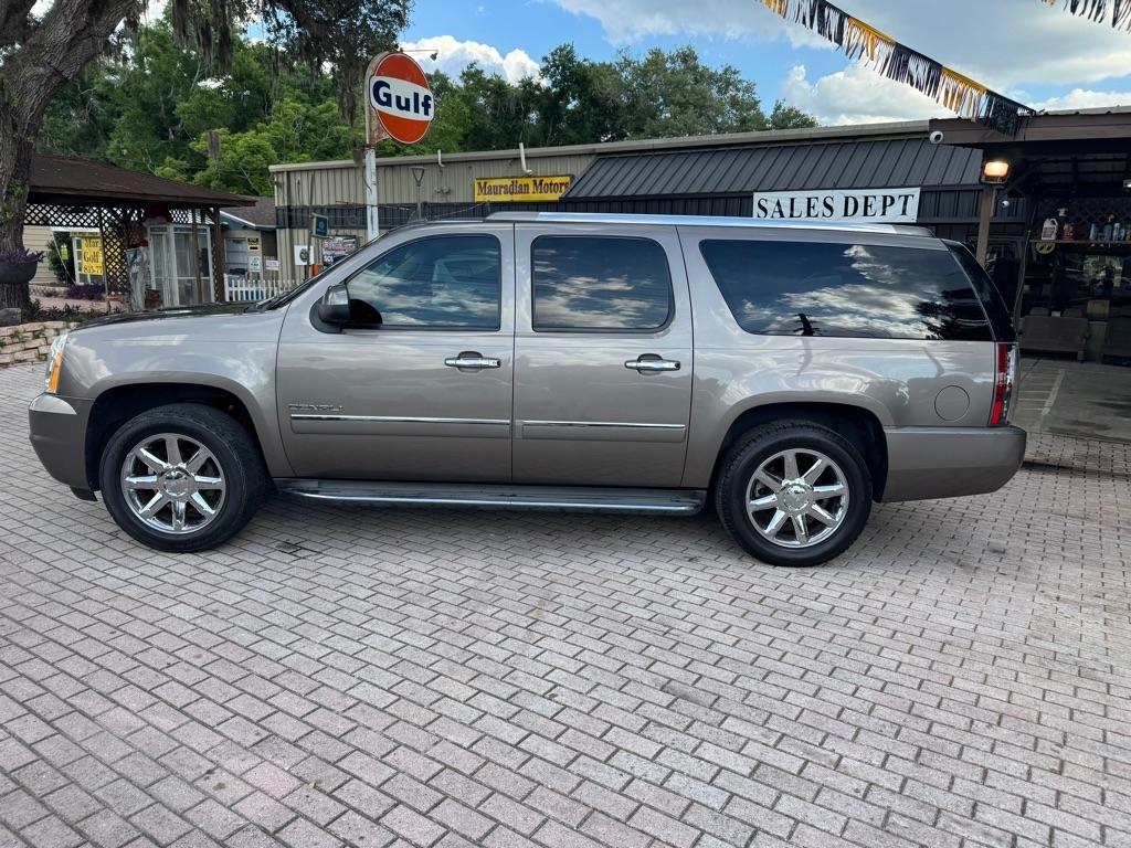 GMC Yukon XL 2WD 4dr 1500 Denali 2013