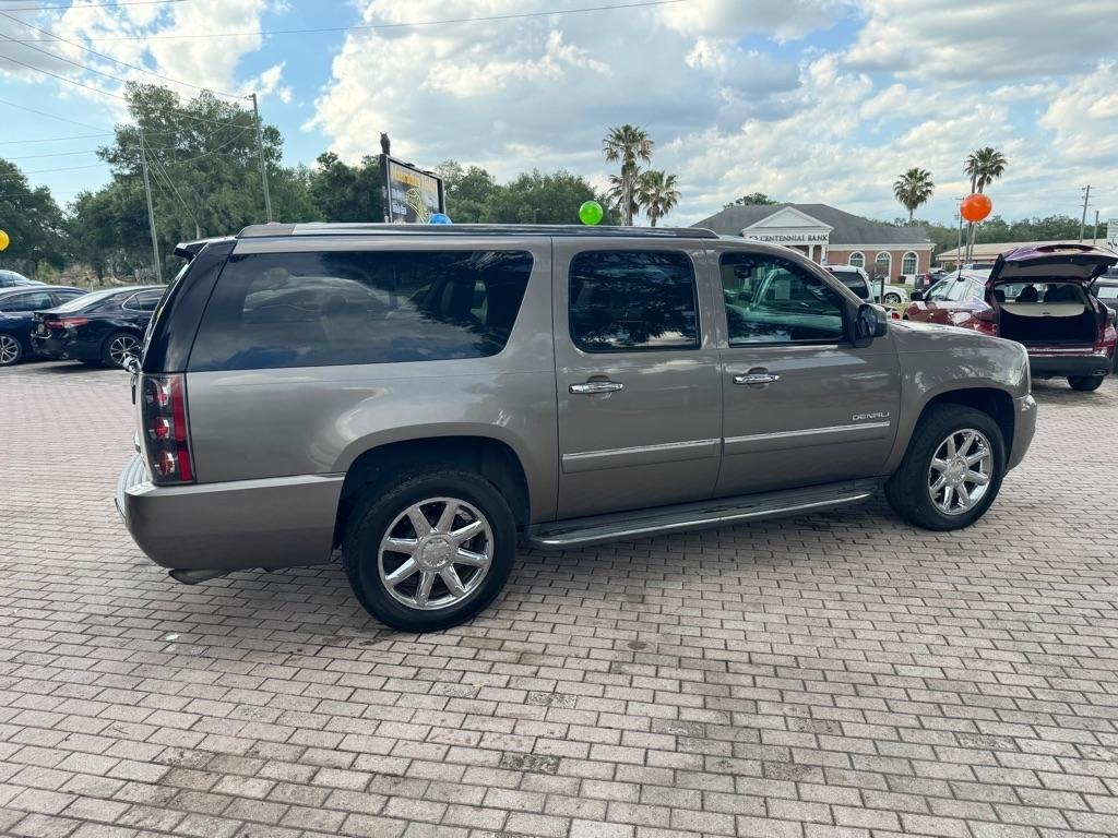 GMC Yukon XL 2WD 4dr 1500 Denali 2013