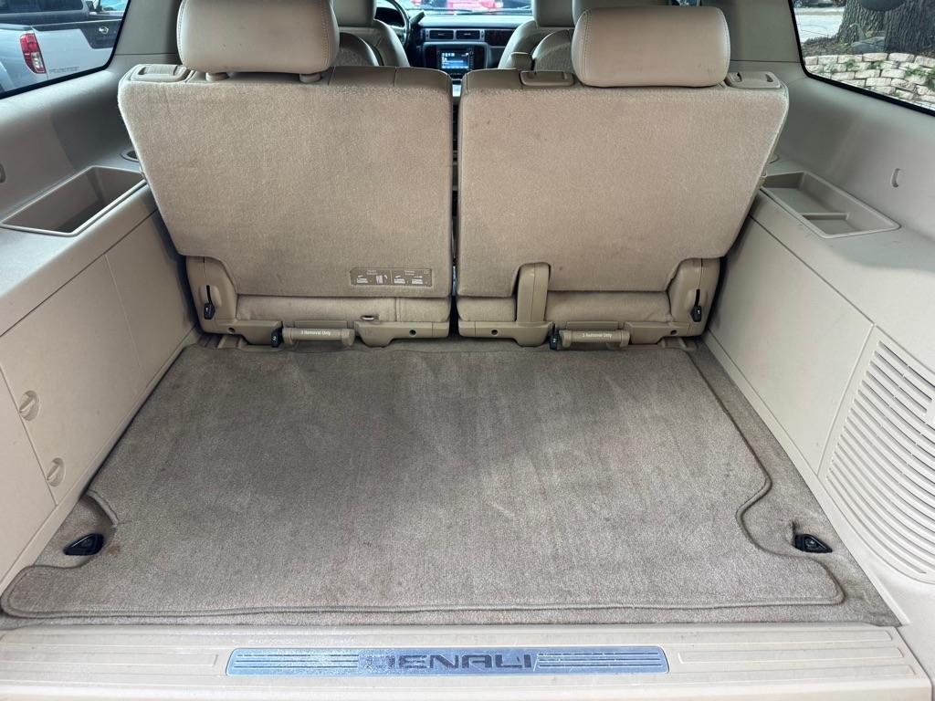 GMC Yukon XL 2WD 4dr 1500 Denali 2013