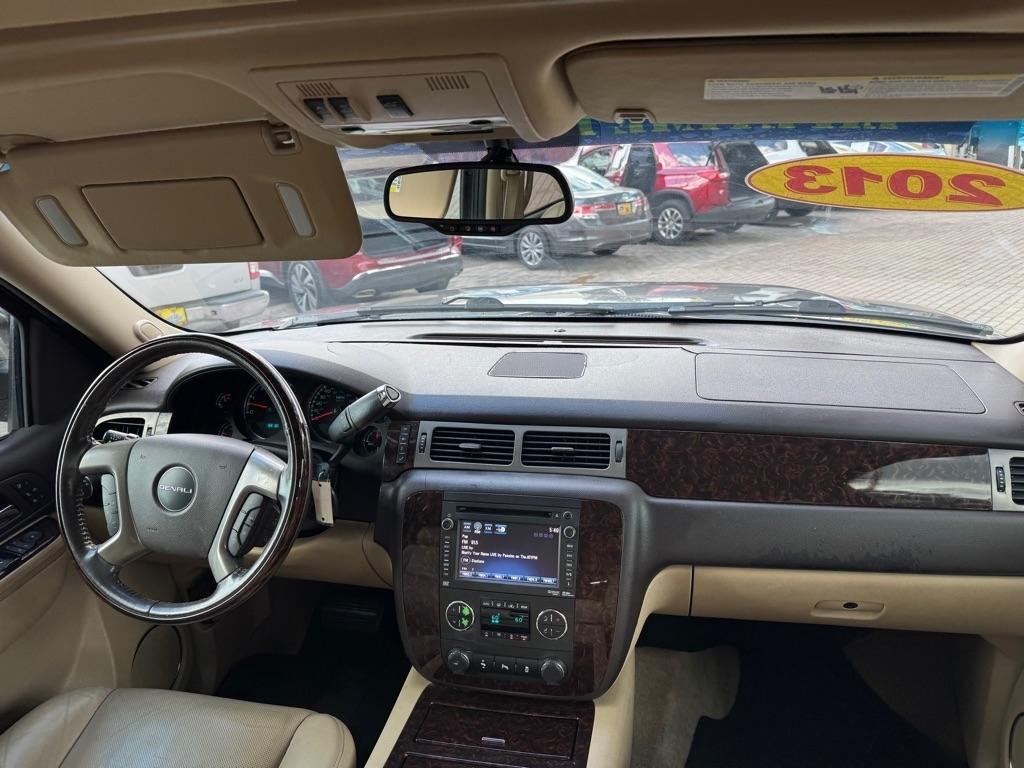 GMC Yukon XL 2WD 4dr 1500 Denali 2013