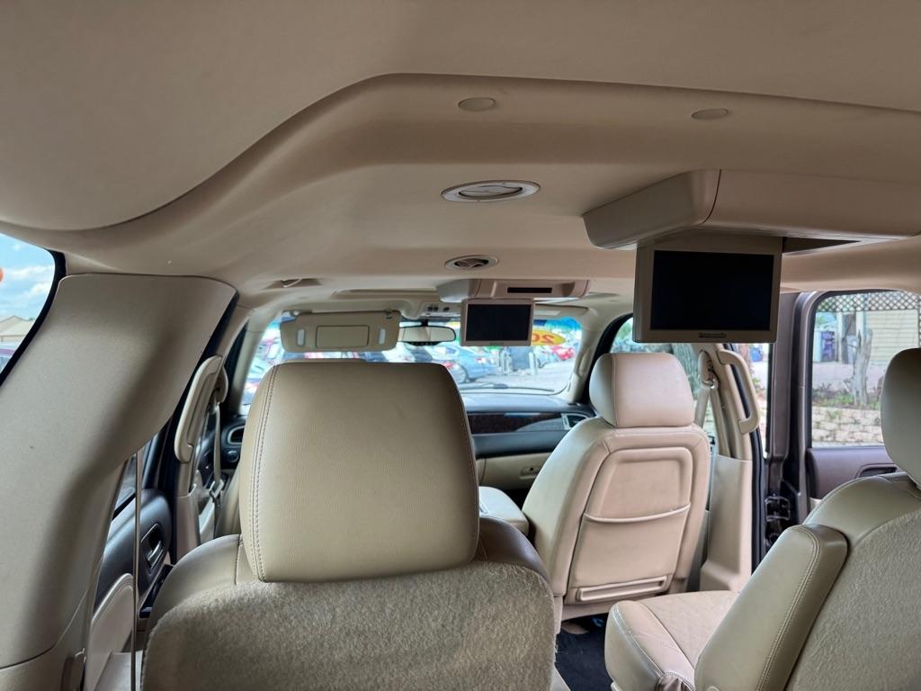 GMC Yukon XL 2WD 4dr 1500 Denali 2013