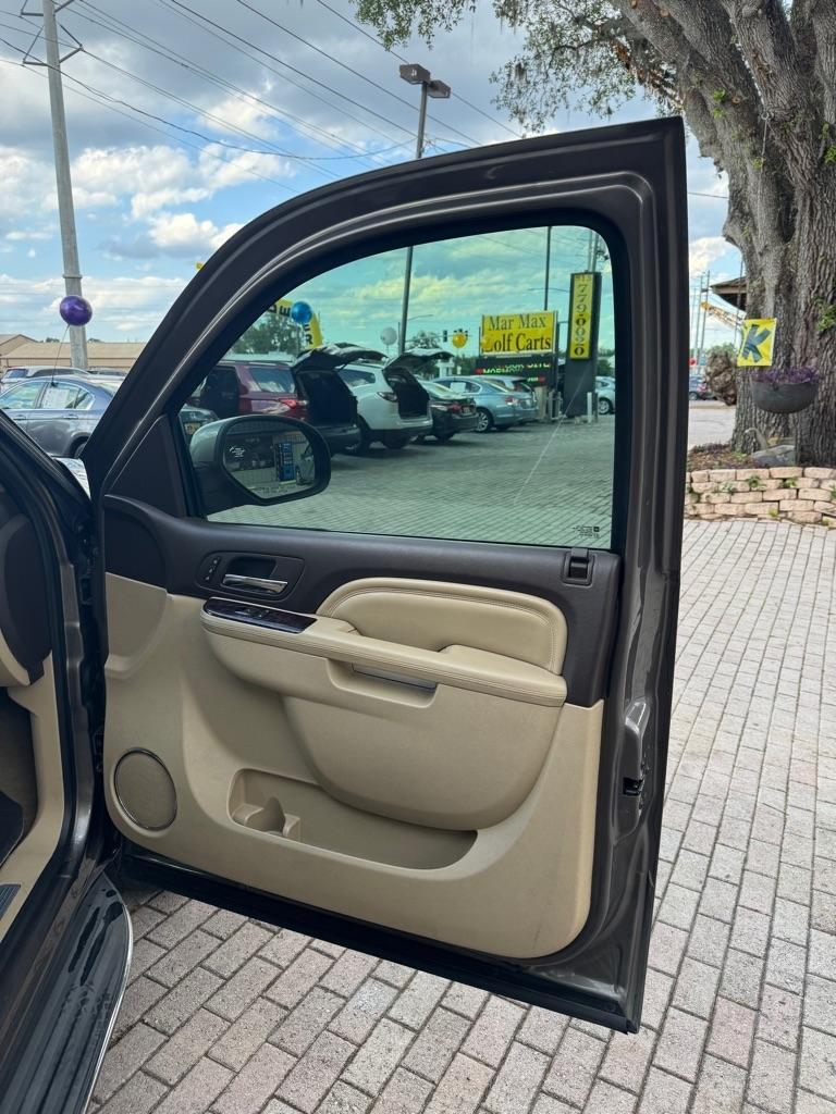 GMC Yukon XL 2WD 4dr 1500 Denali 2013