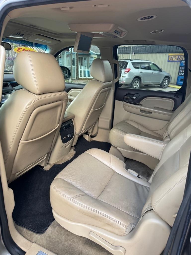 GMC Yukon XL 2WD 4dr 1500 Denali 2013