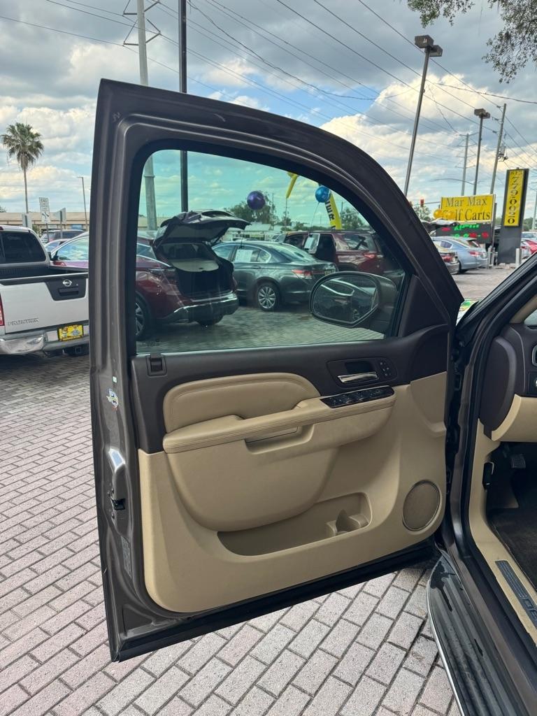 GMC Yukon XL 2WD 4dr 1500 Denali 2013