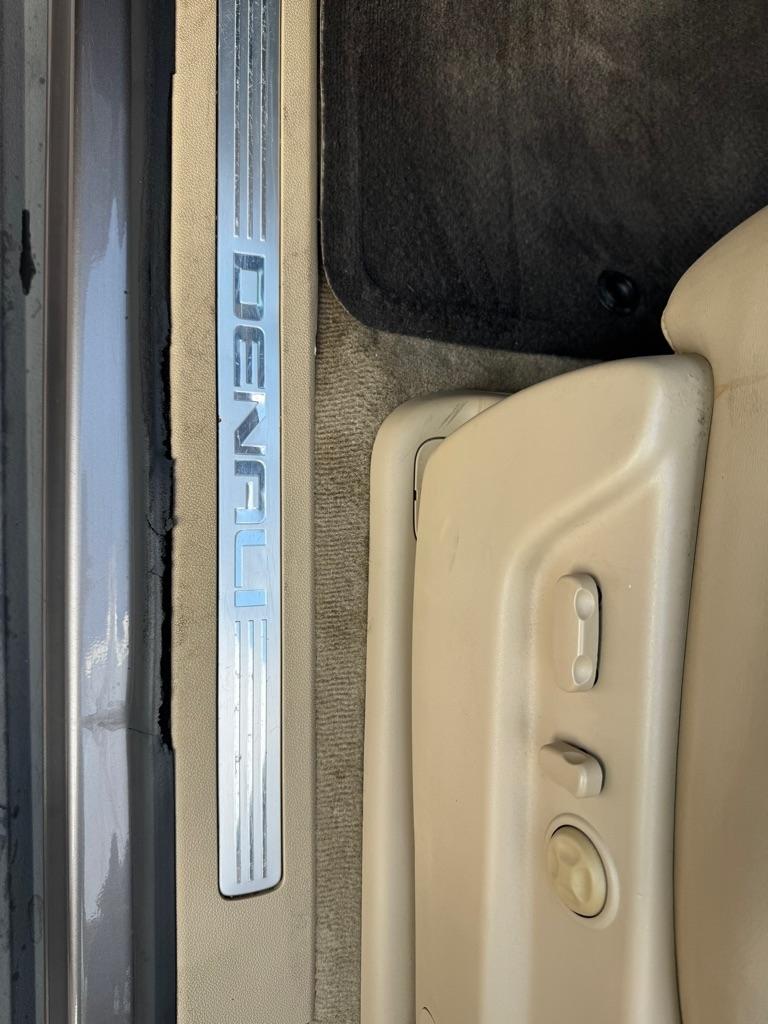 GMC Yukon XL 2WD 4dr 1500 Denali 2013