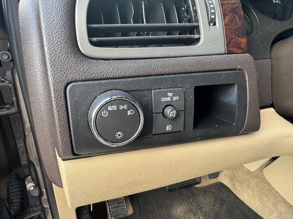 GMC Yukon XL 2WD 4dr 1500 Denali 2013