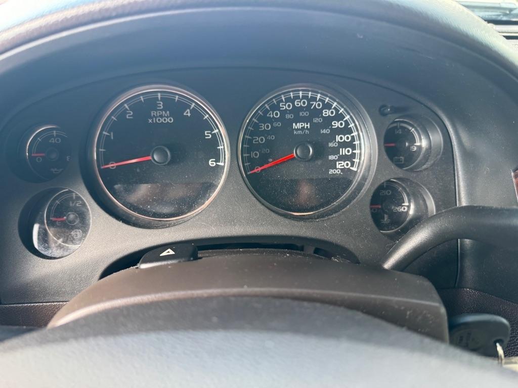 GMC Yukon XL 2WD 4dr 1500 Denali 2013