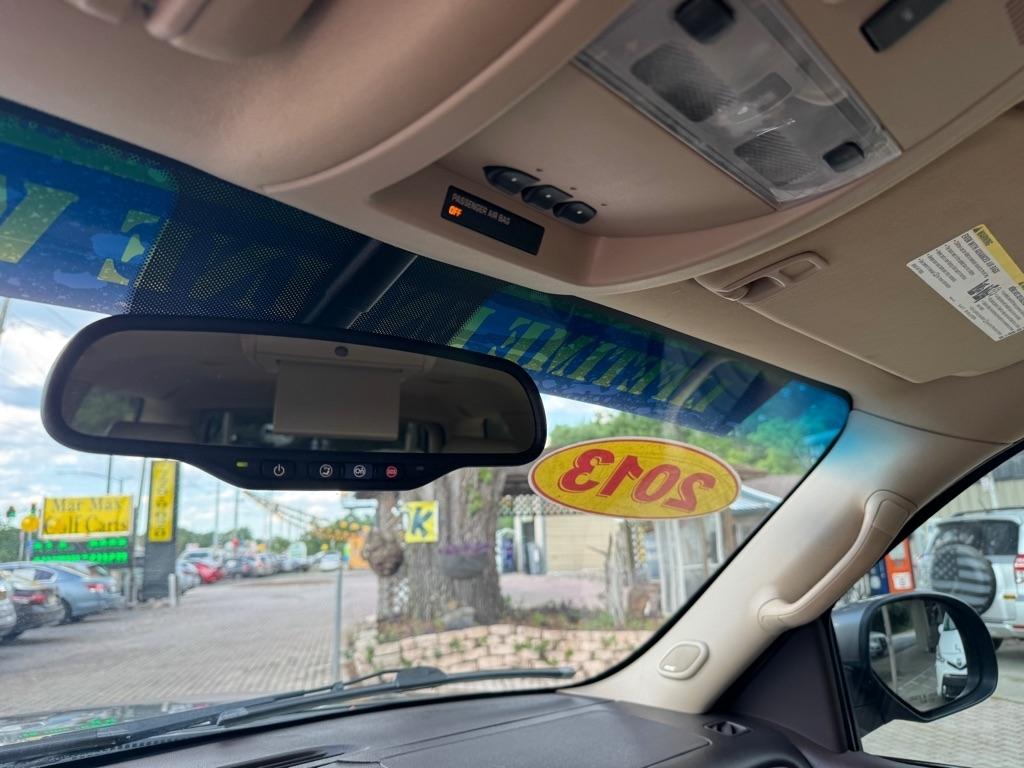 GMC Yukon XL 2WD 4dr 1500 Denali 2013