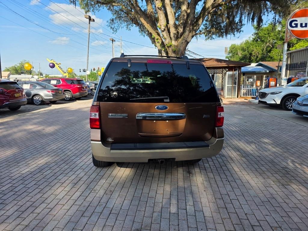 Ford Expedition 2WD 4dr King Ranch 2011