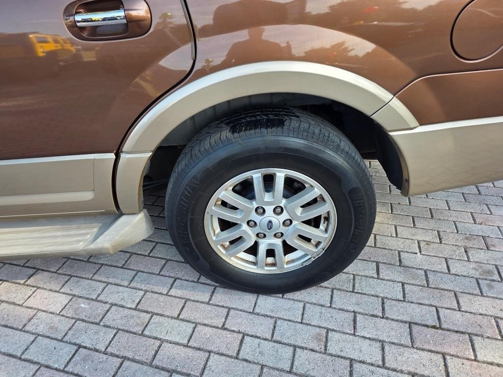 Ford Expedition 2WD 4dr King Ranch 2011