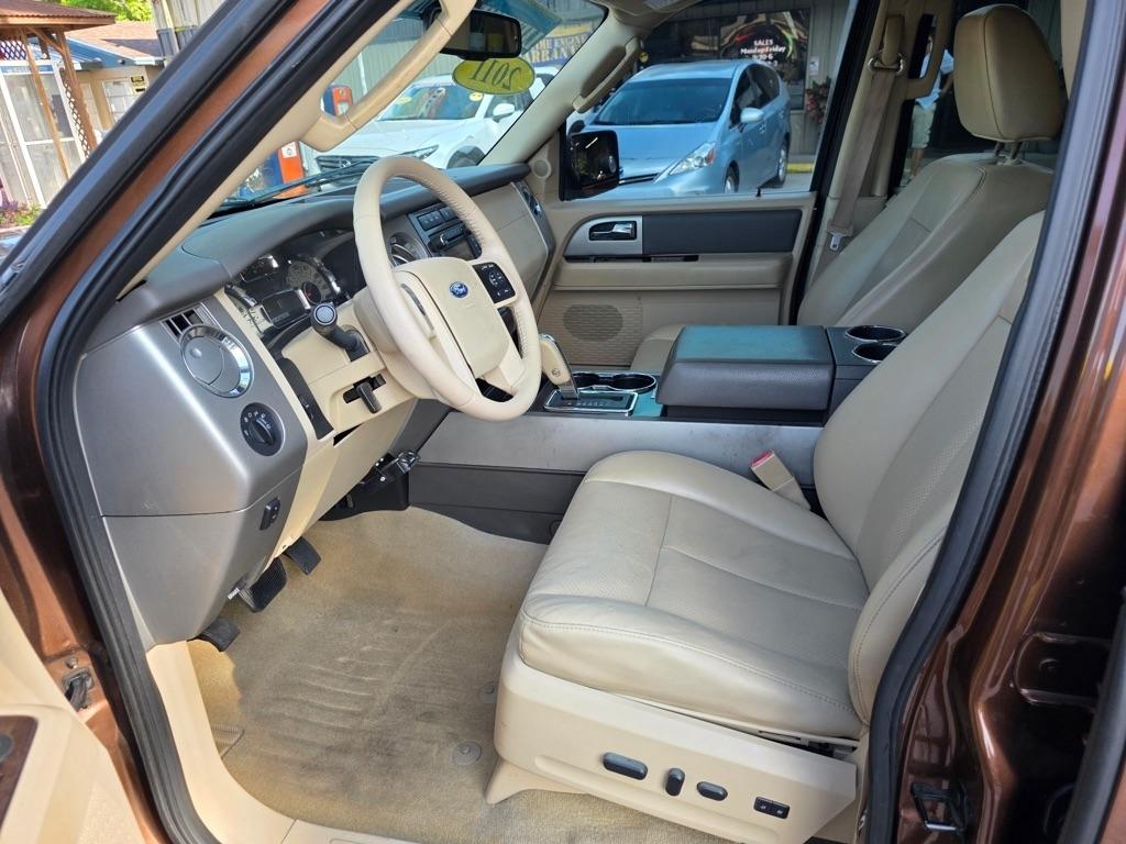 Ford Expedition 2WD 4dr King Ranch 2011