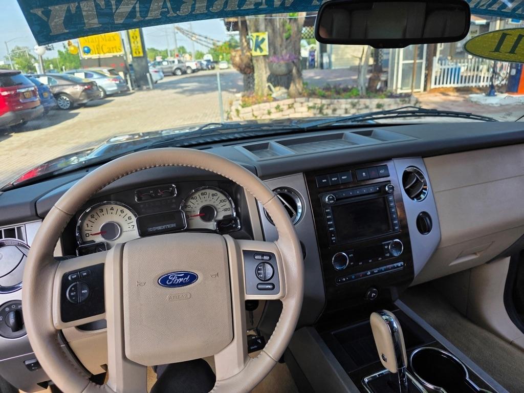 Ford Expedition 2WD 4dr King Ranch 2011