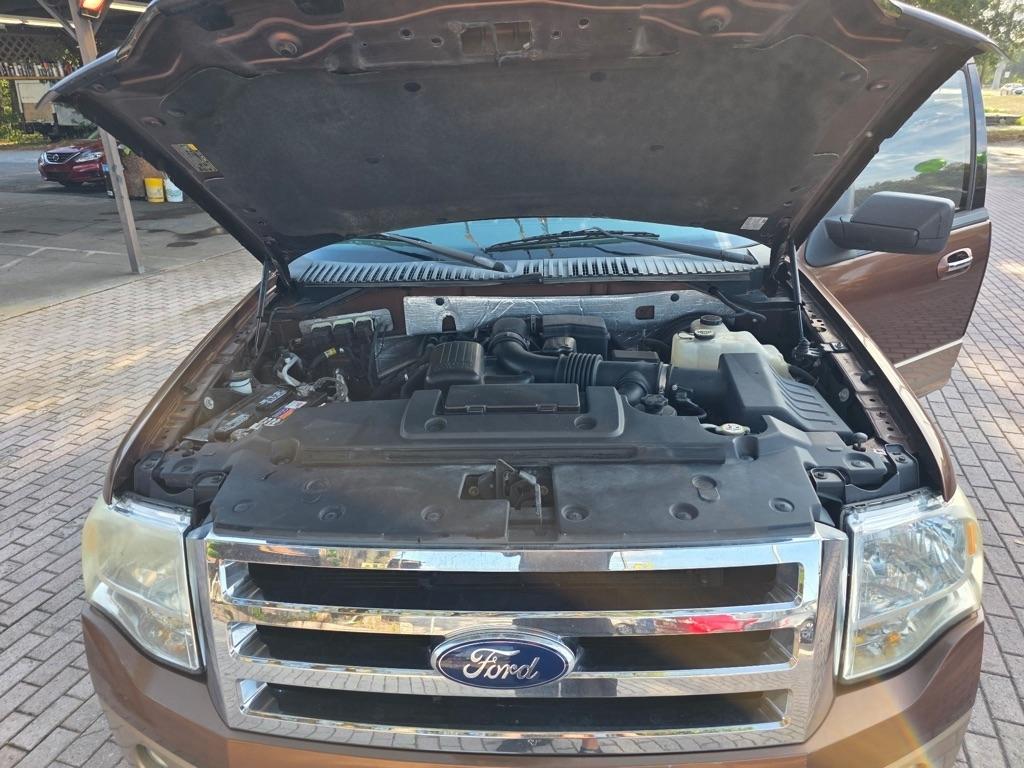 Ford Expedition 2WD 4dr King Ranch 2011