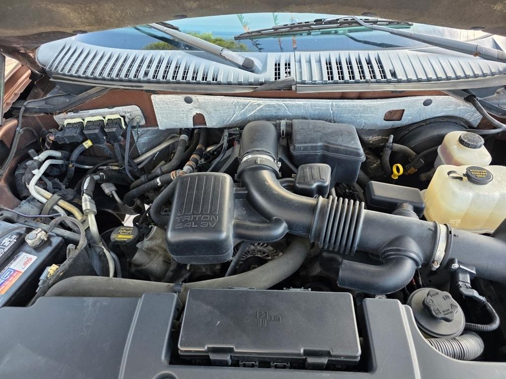 Ford Expedition 2WD 4dr King Ranch 2011
