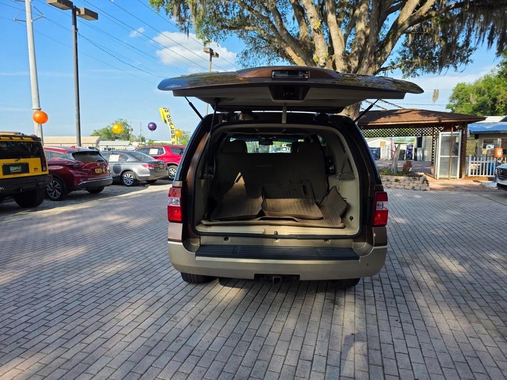 Ford Expedition 2WD 4dr King Ranch 2011