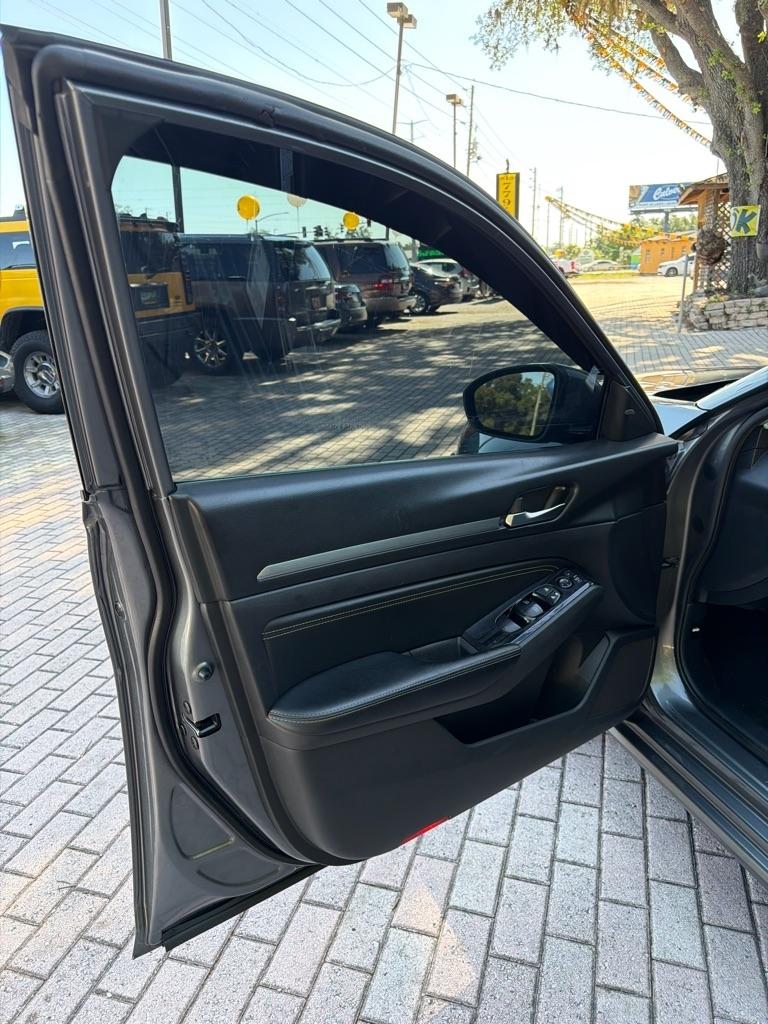 Nissan Altima 2.5 SL Sedan 2020